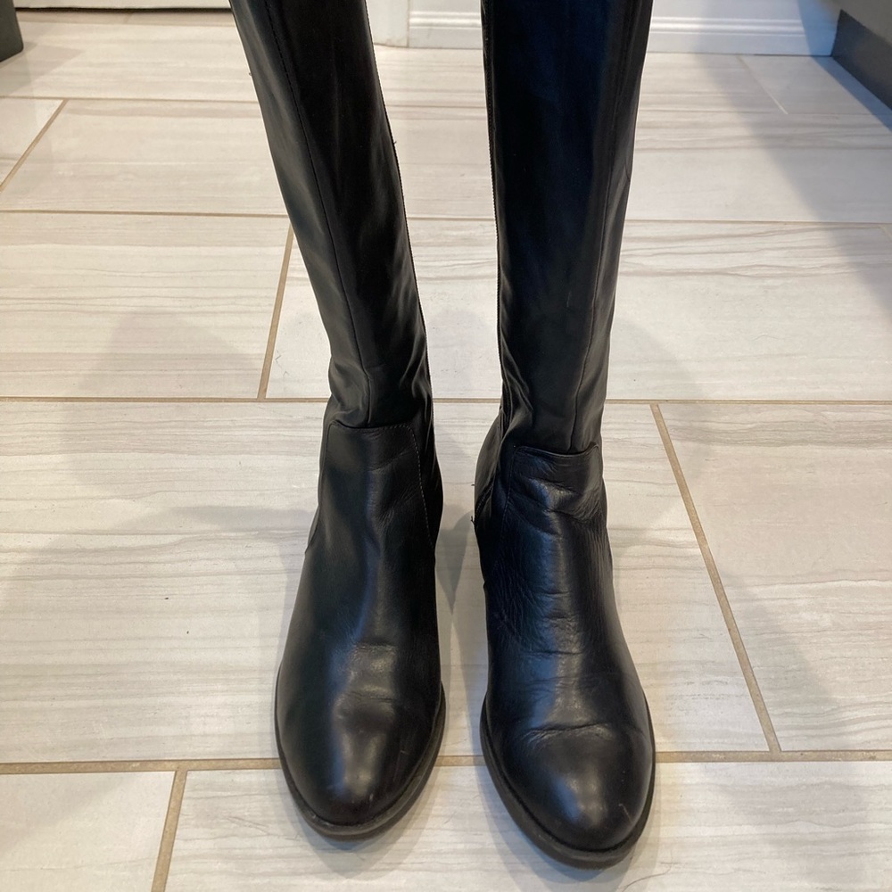 Calvin Klein women’s Giada knee-high boot